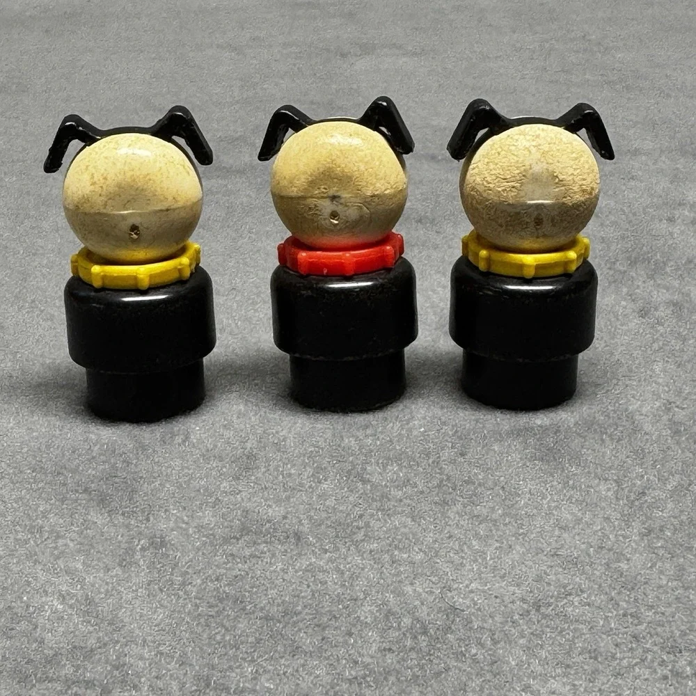 3 Vintage Fisher Price Little People Happy Dog  Red & Yellow Collar 1970s